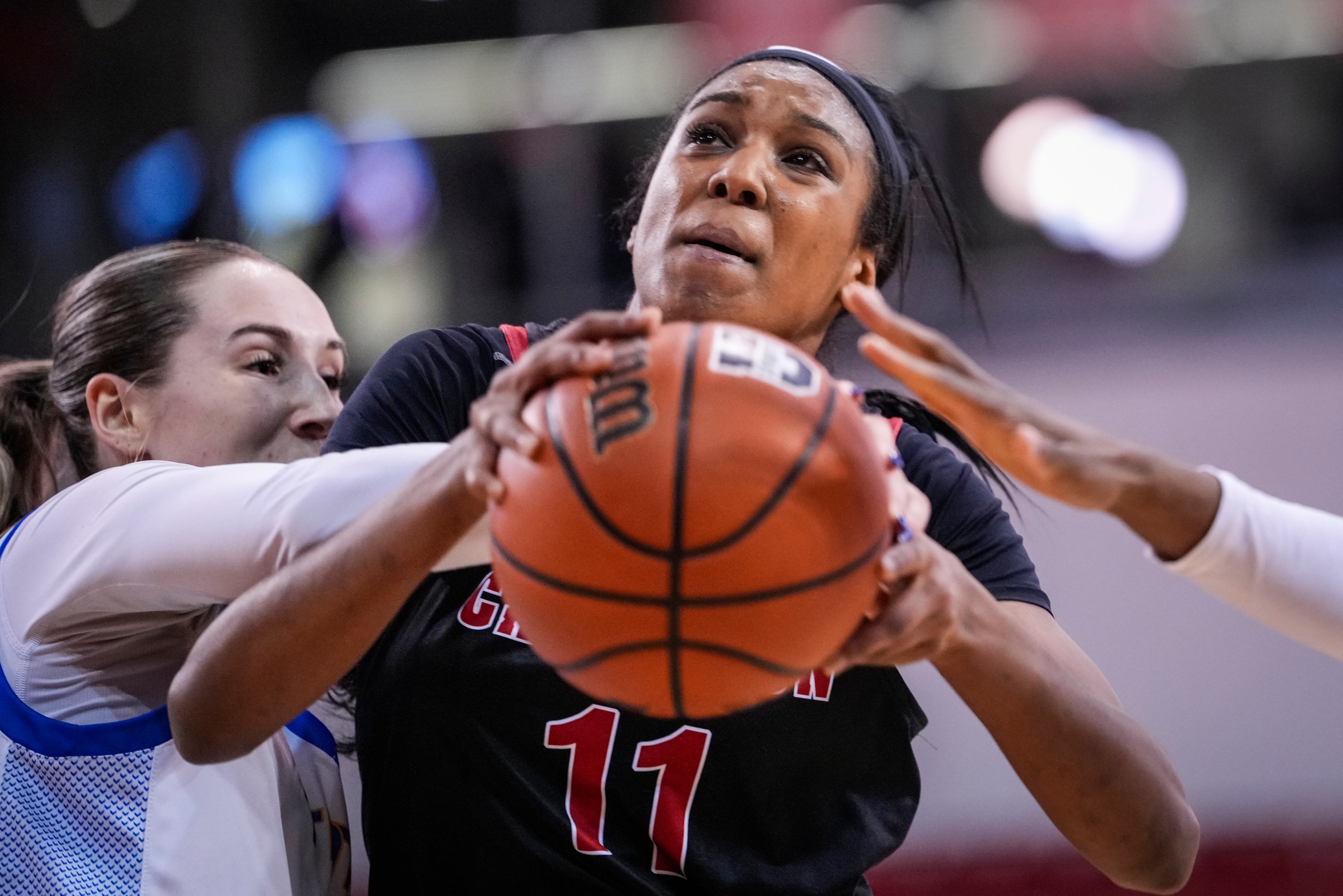 Poulin permet aux Ravens de l&rsquo;emporter 60-58 en prolongation contre le Bold et de finir cinqui&egrave;me au Tournoi 8 Ultime f&eacute;minin de U SPORTS